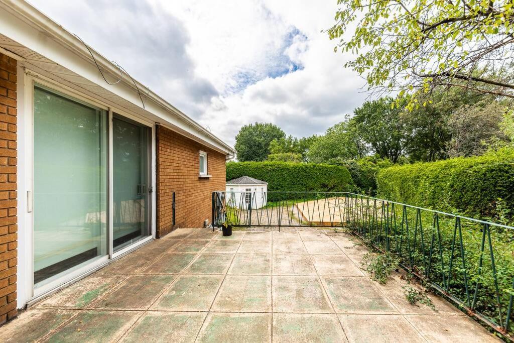 Spacious 4Br House Close To Dt Apartment Brossard Exterior foto